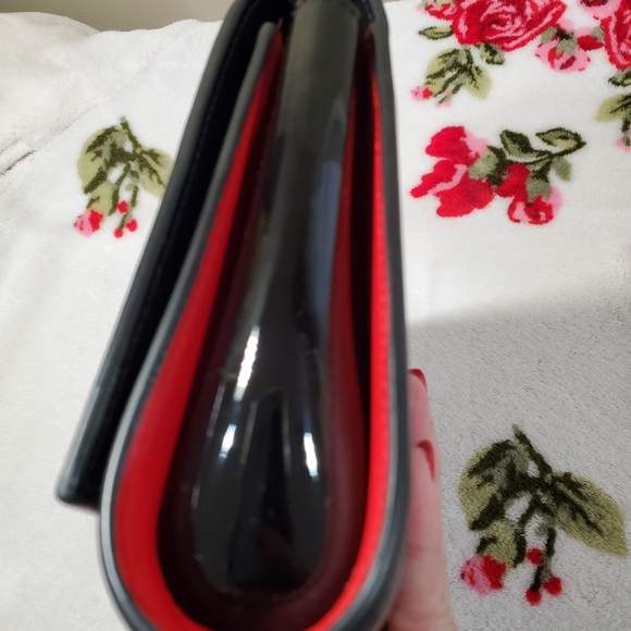 Christian louboutin paloma clutch.  Used like new condition. - Picture 9 of 16